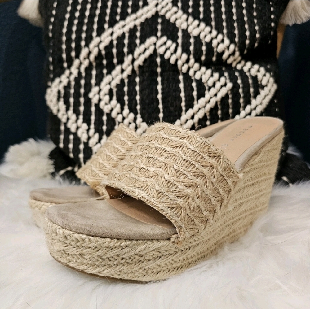 Madden Girl • Wedge Sandals